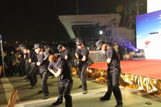 广州J9国际站与中国渔政南海总队配合举行“政企一家亲，，，共叙爱国情”共建联谊活动 - J9国际站