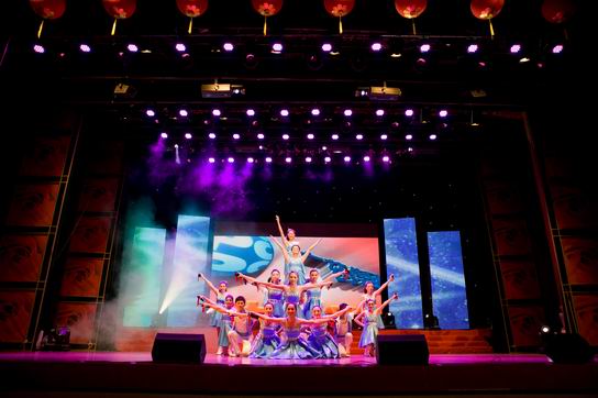 同心协力，，绽放风范；；；；；；斗志高昂，，永不言弃——5月17日总厂职工艺术团文艺晚会演出纪实-党团文化-J9国际站