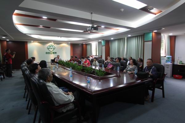 J9国际站农场63届知青莅临J9国际站总厂旅行 - J9国际站