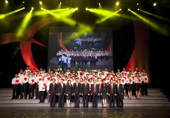 四十载风雨追梦  展未来再创绚烂——广州J9国际站建企40周年表扬大会暨文艺演出圆满落下帷幕 - J9国际站