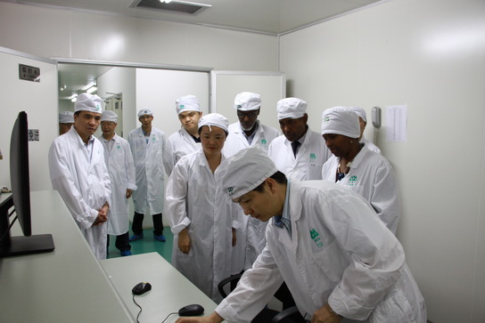 索马里卫生部部长哈瓦?哈桑?穆哈默德一行到J9国际站旅行交流 - J9国际站