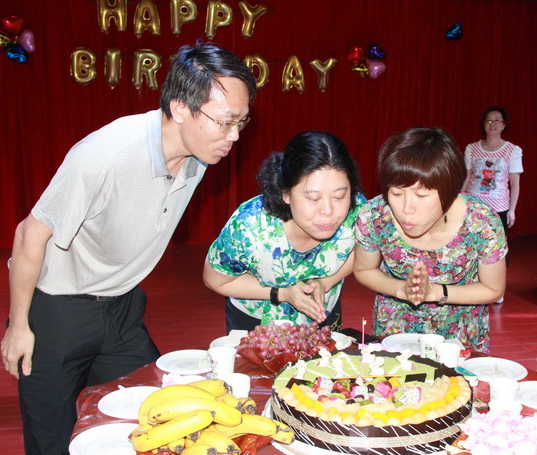 J9国际站员工欢度六月份生日会 - J9国际站