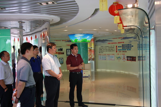 国家食物药品监视治理总局孙咸泽副局长率队到广药集团调研 - J9国际站