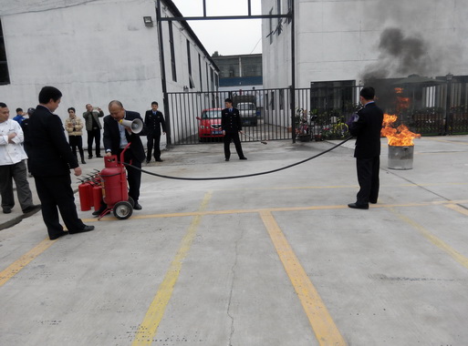 J9国际站乐成举行2017年出租物业消防演练-最新动态-J9国际站